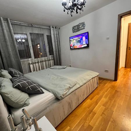 Debo Apartament Луґож Екстер'єр фото