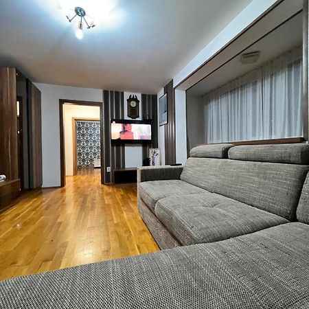 Debo Apartament Луґож Екстер'єр фото