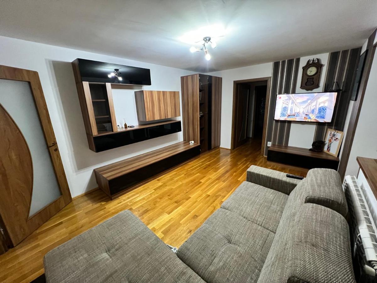 Debo Apartament Луґож Екстер'єр фото